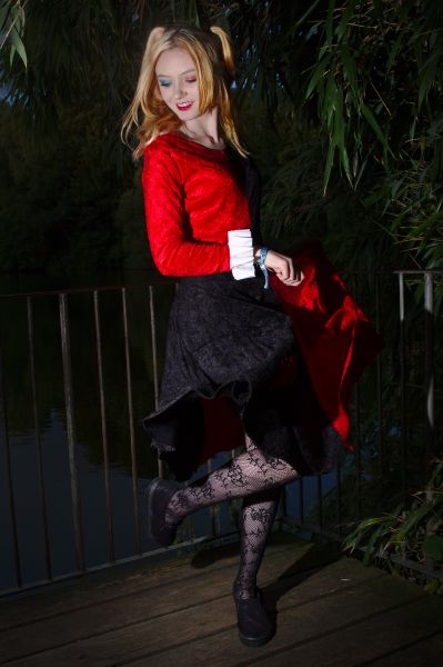 Harley Quinn inspired dress by the talented and always charming [url=https://www.facebook.com/elisabeth.nielsen.7140]Elisabeth Nielsen[/url].
